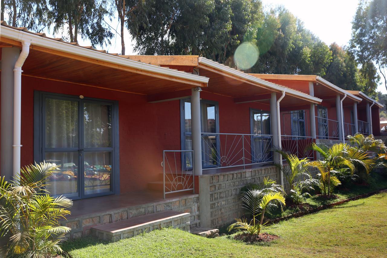 Le Chat'O Park Hotel Ivato Airport Navette Gratuite H24 Antananarivo Exterior foto